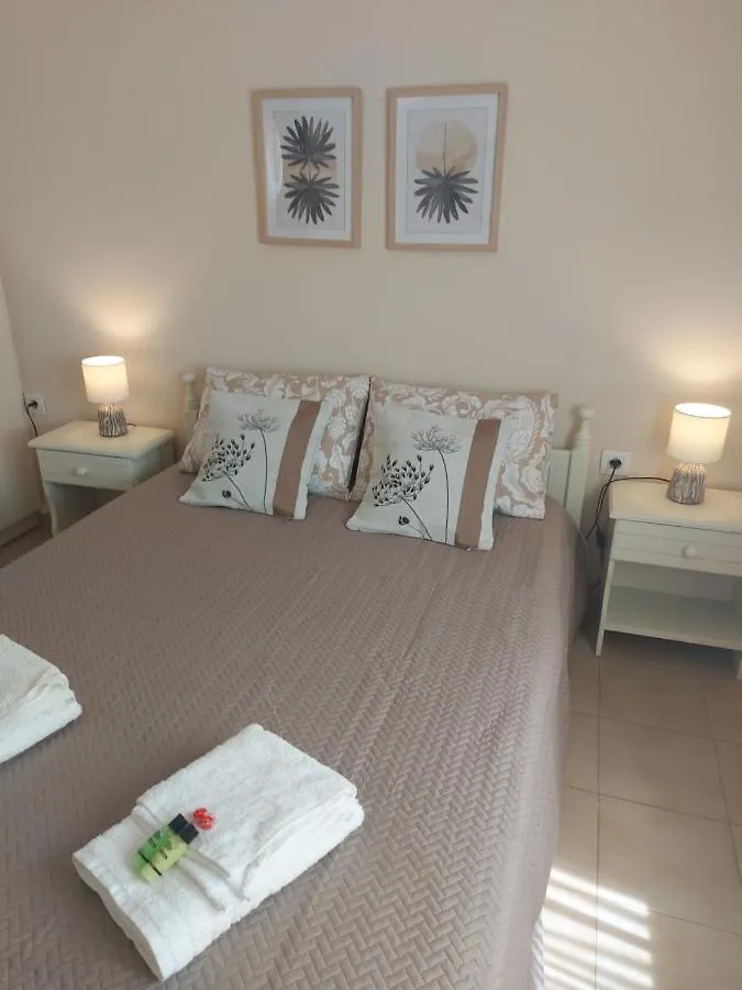 펜션 Meliti Villa 아르고스톨리온
